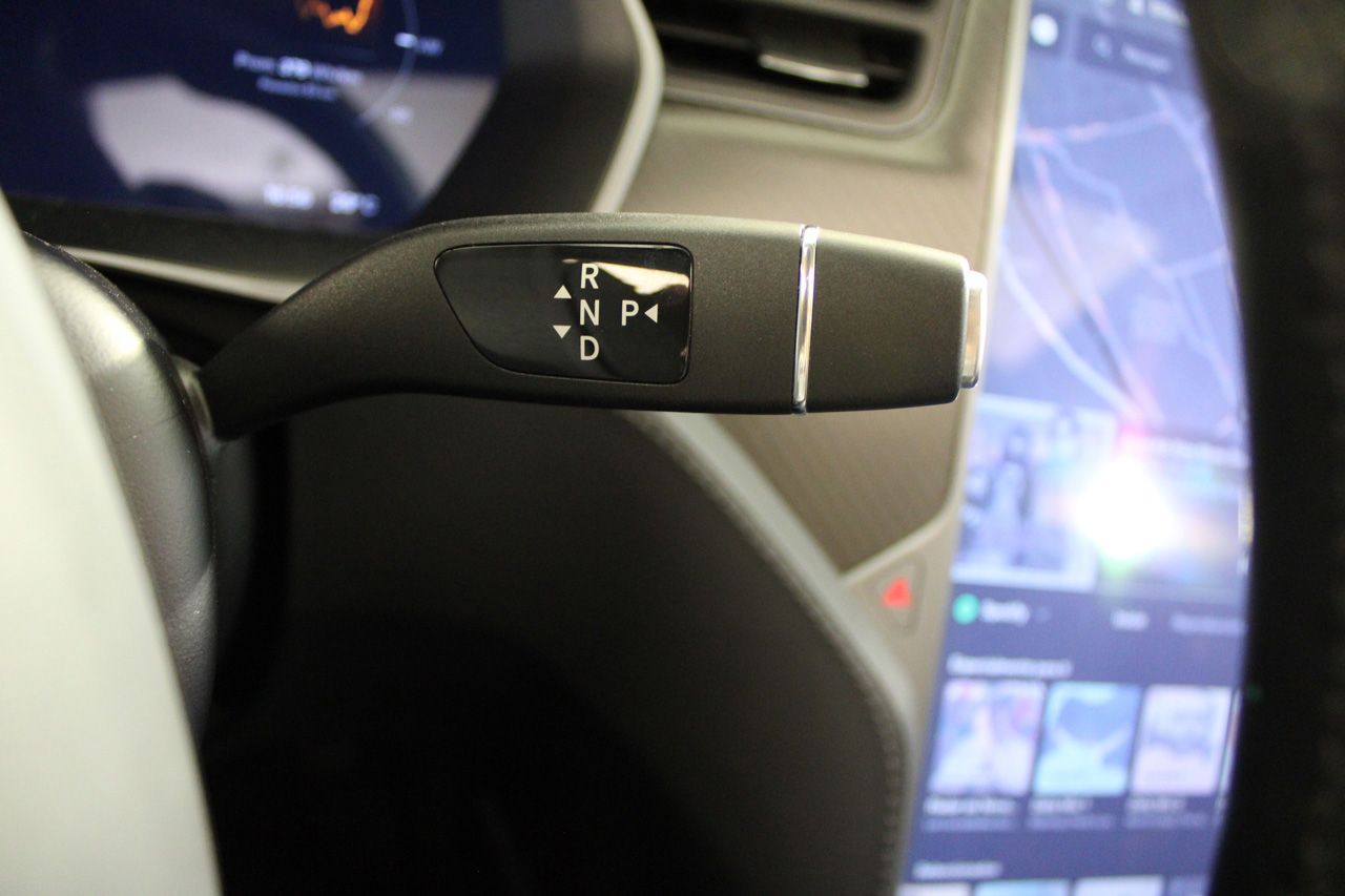 Tesla Model S 100d Autopilot