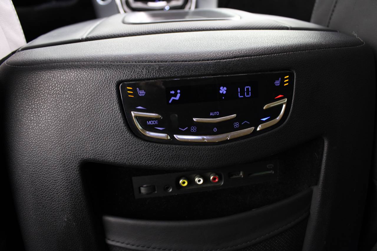 Cadillac Escalade Platinum 6.2 V8 420cv