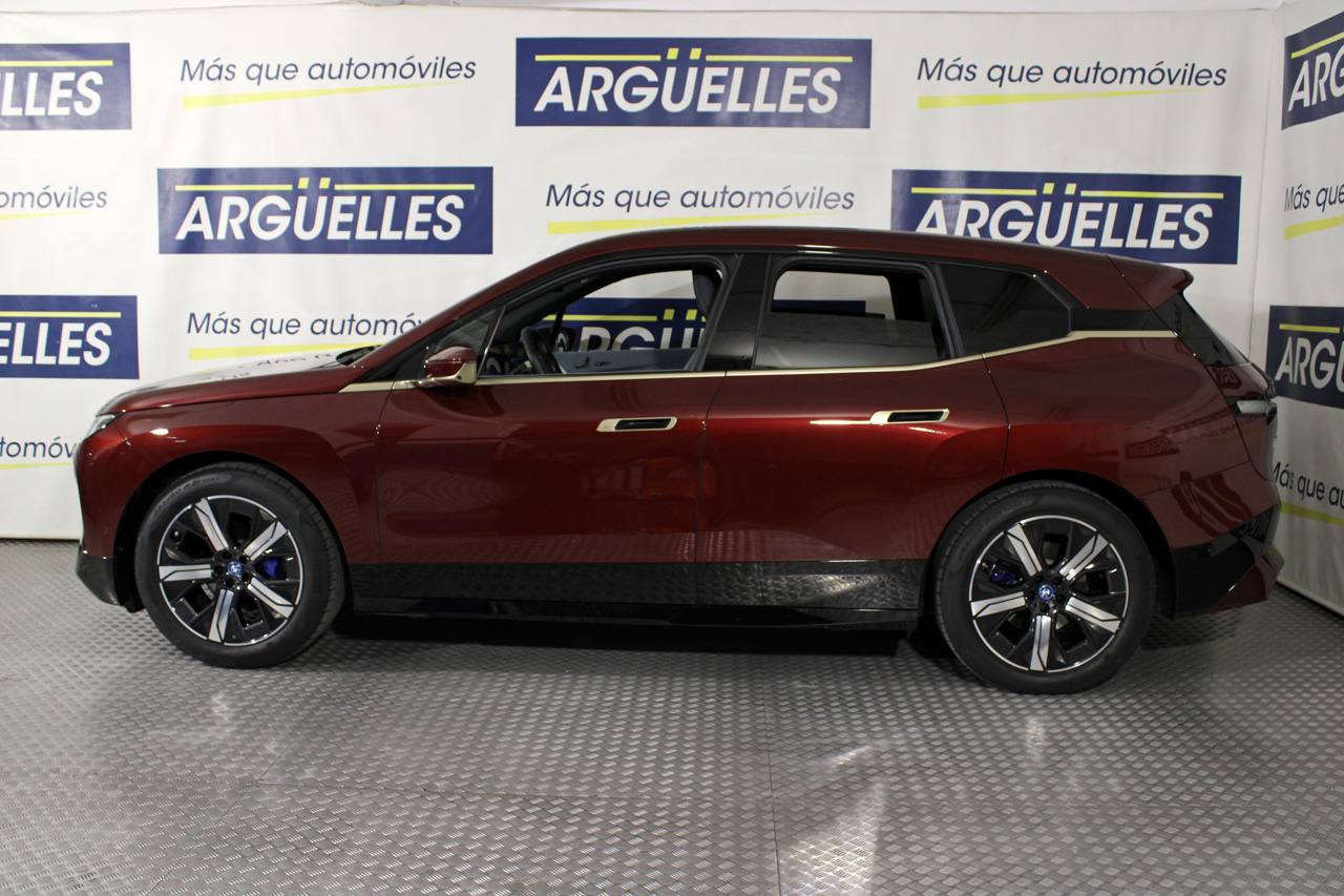 BMW IX xDrive50 523cv FULL EQUIPE