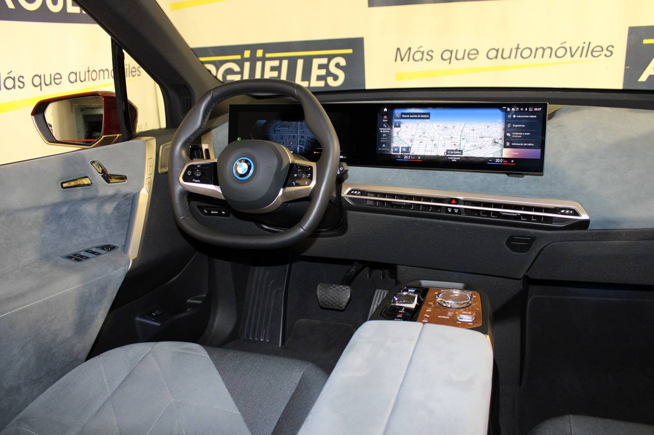 BMW IX xDrive50 523cv FULL EQUIPE