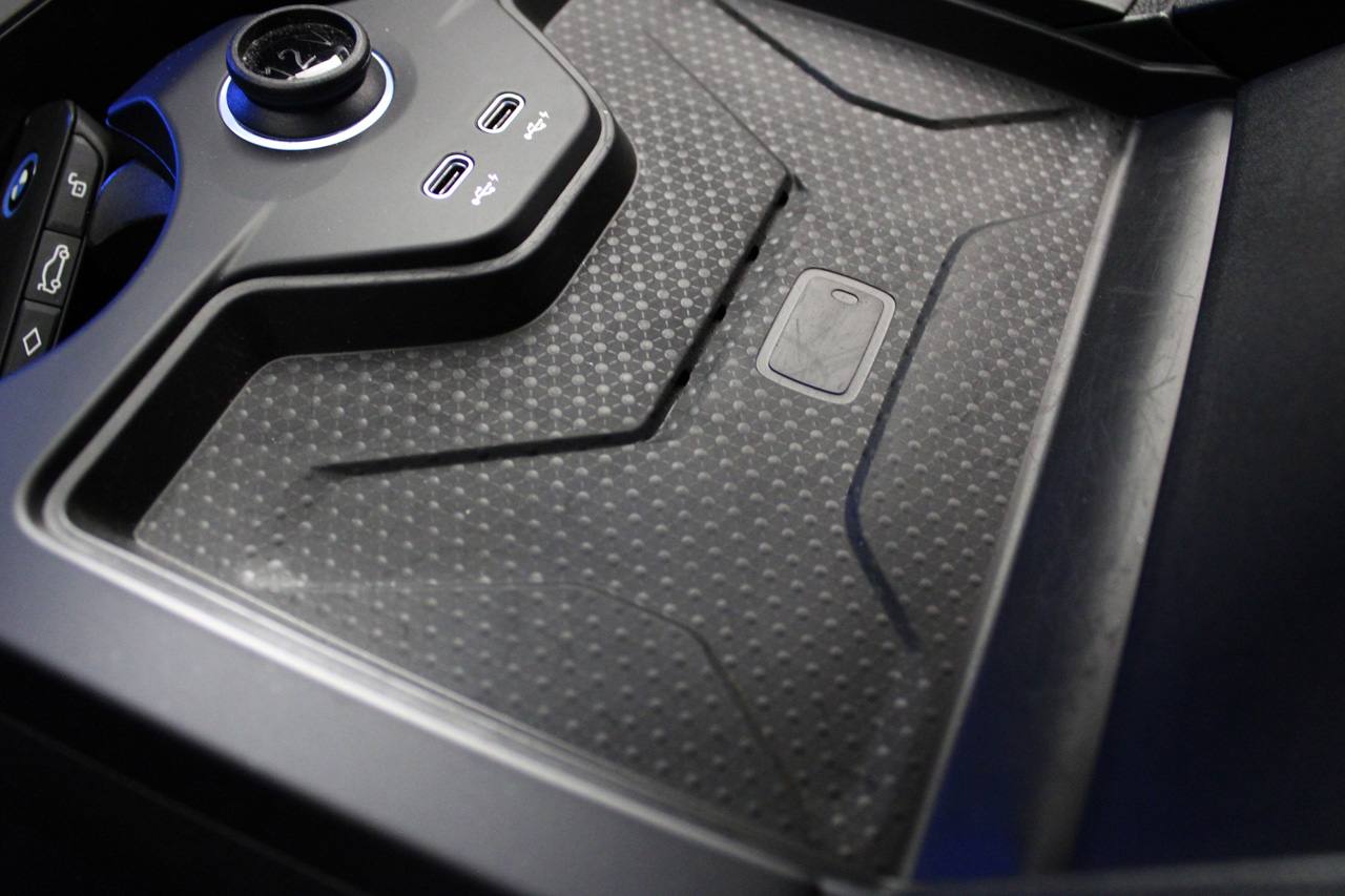 BMW IX xDrive50 523cv FULL EQUIPE