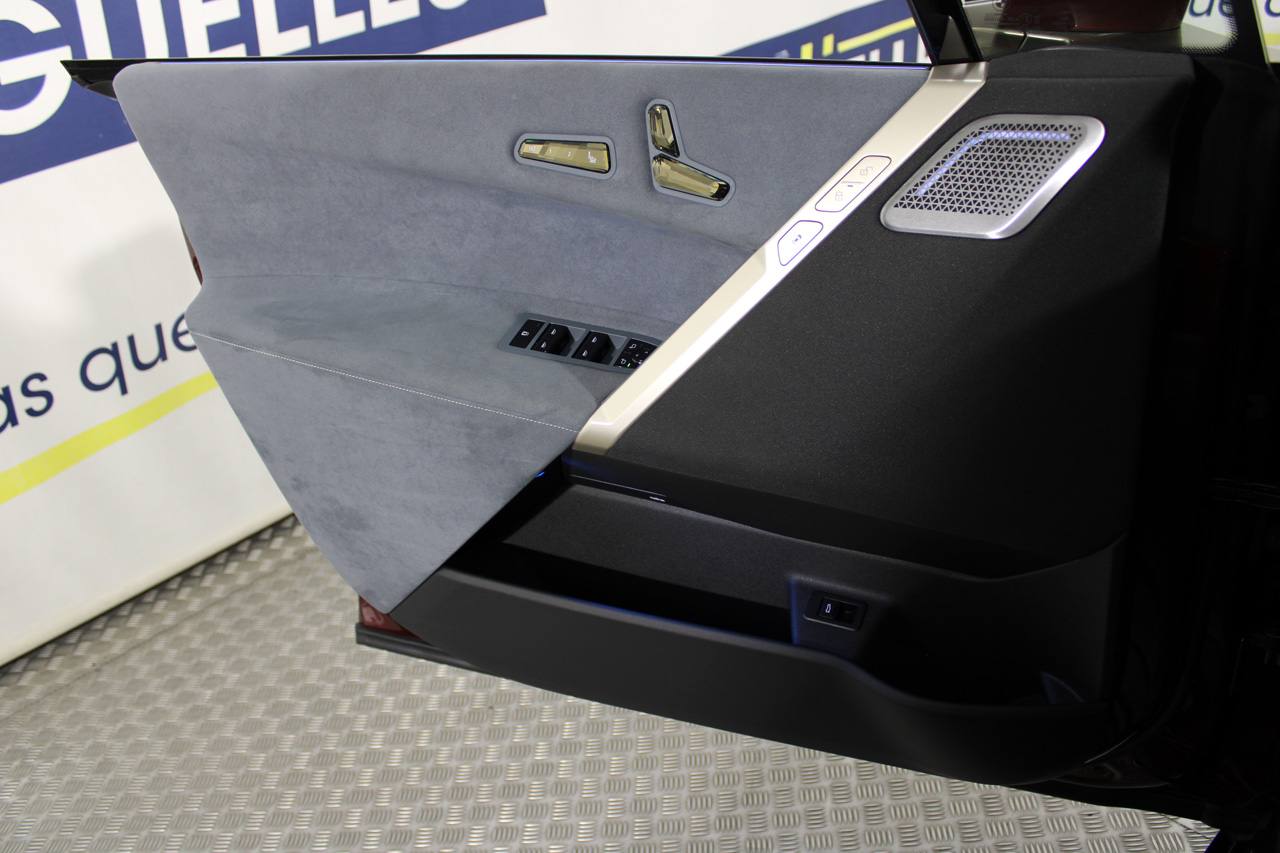 BMW IX xDrive50 523cv FULL EQUIPE