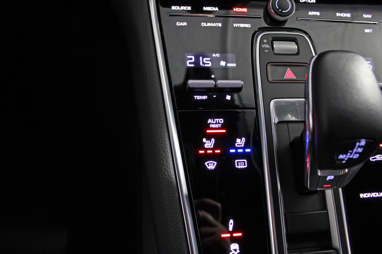 Porsche Panamera 4 E Hybrid SportDesign 462cv 