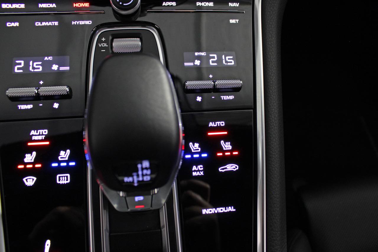 Porsche Panamera 4 E Hybrid SportDesign 462cv 