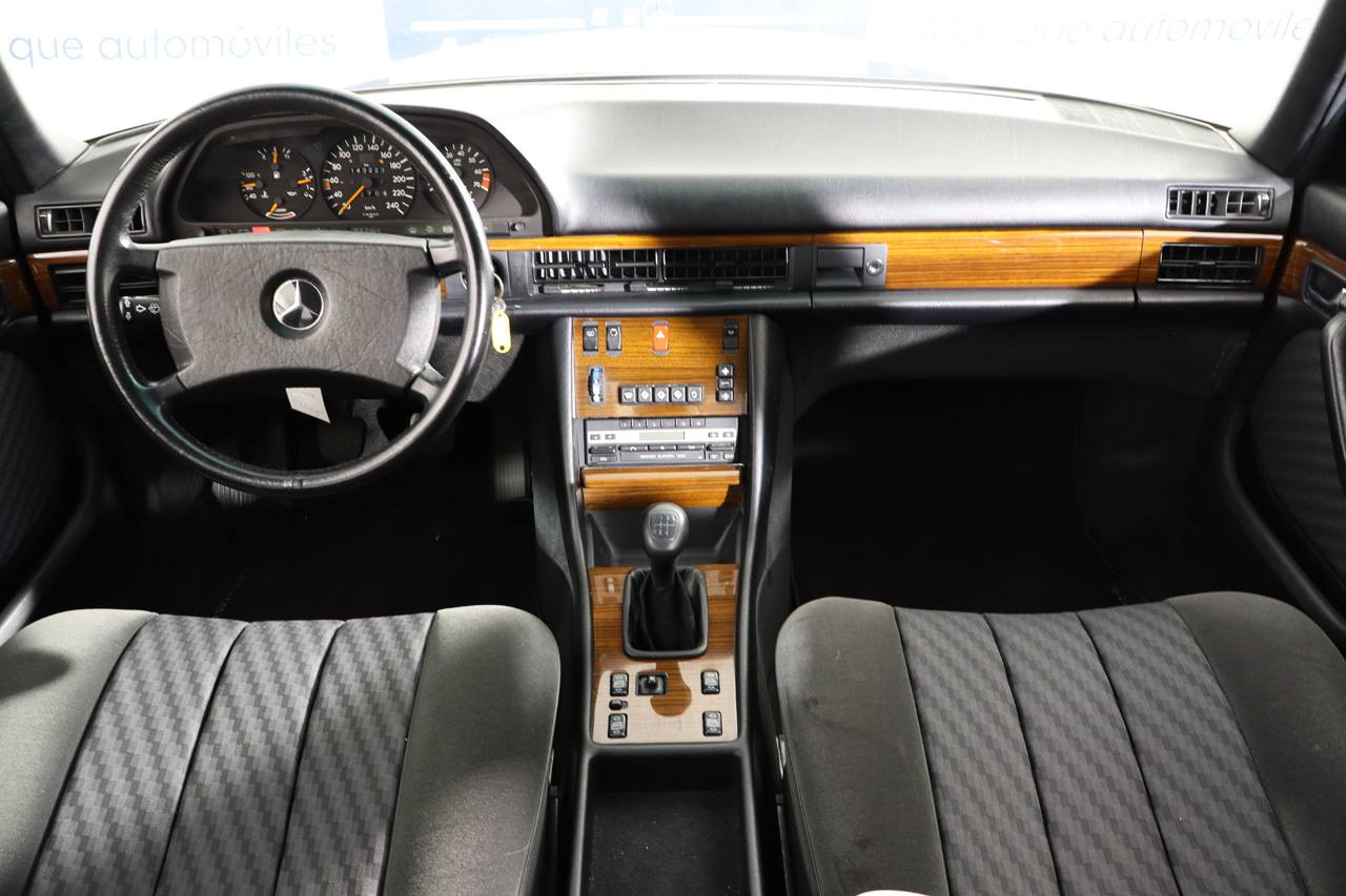 Mercedes Benz 300 SE IMPECABLE 180cv