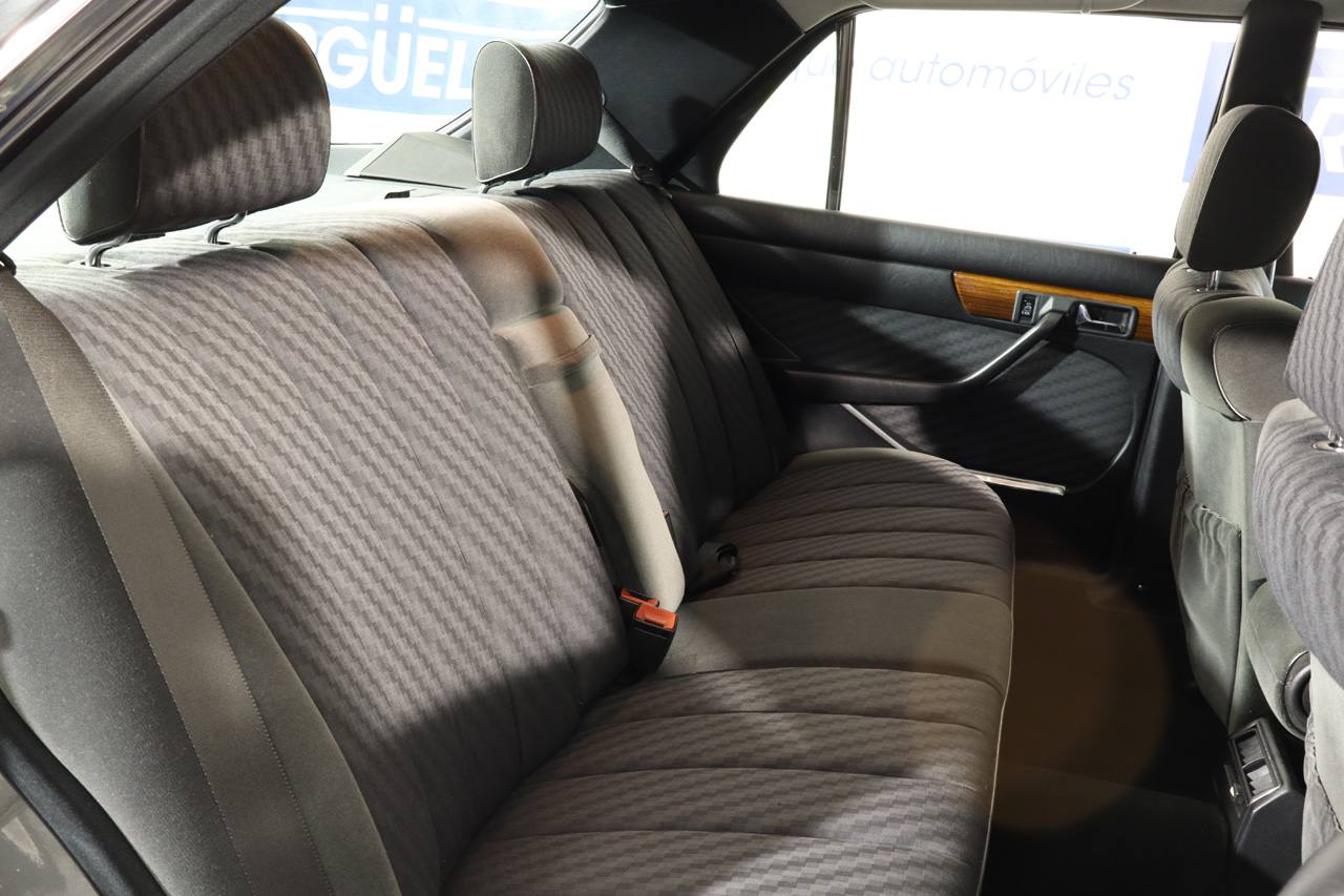 Mercedes Benz 300 SE IMPECABLE 180cv