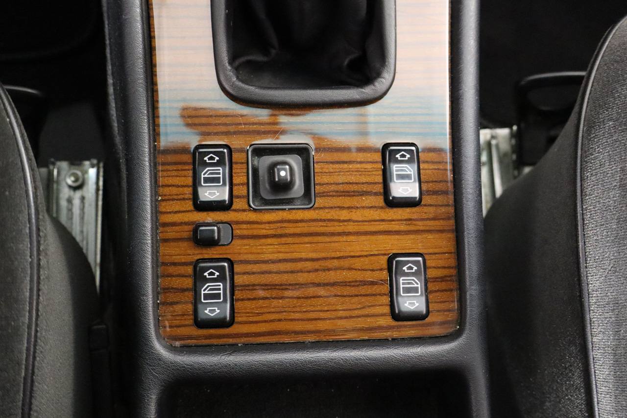 Mercedes Benz 300 SE IMPECABLE 180cv