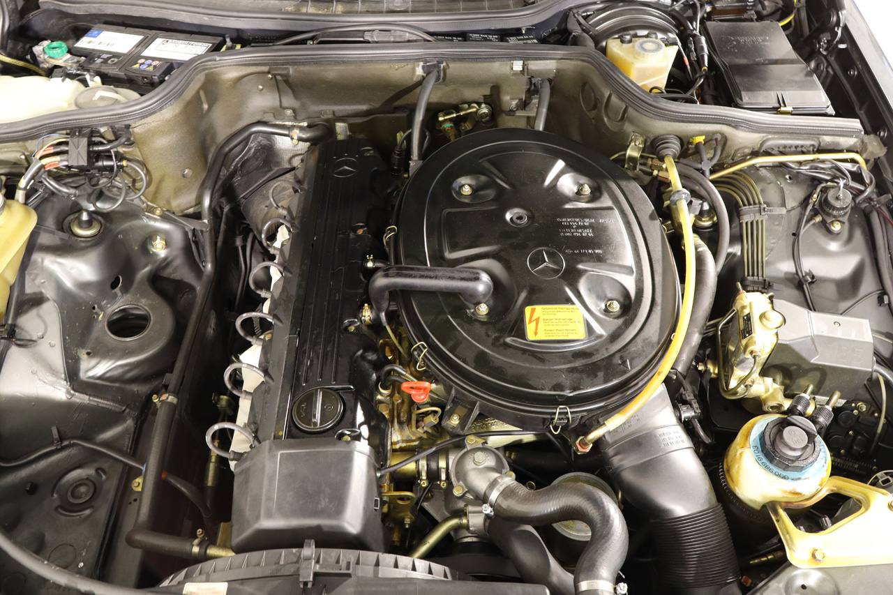 Mercedes Benz 300 SE IMPECABLE 180cv