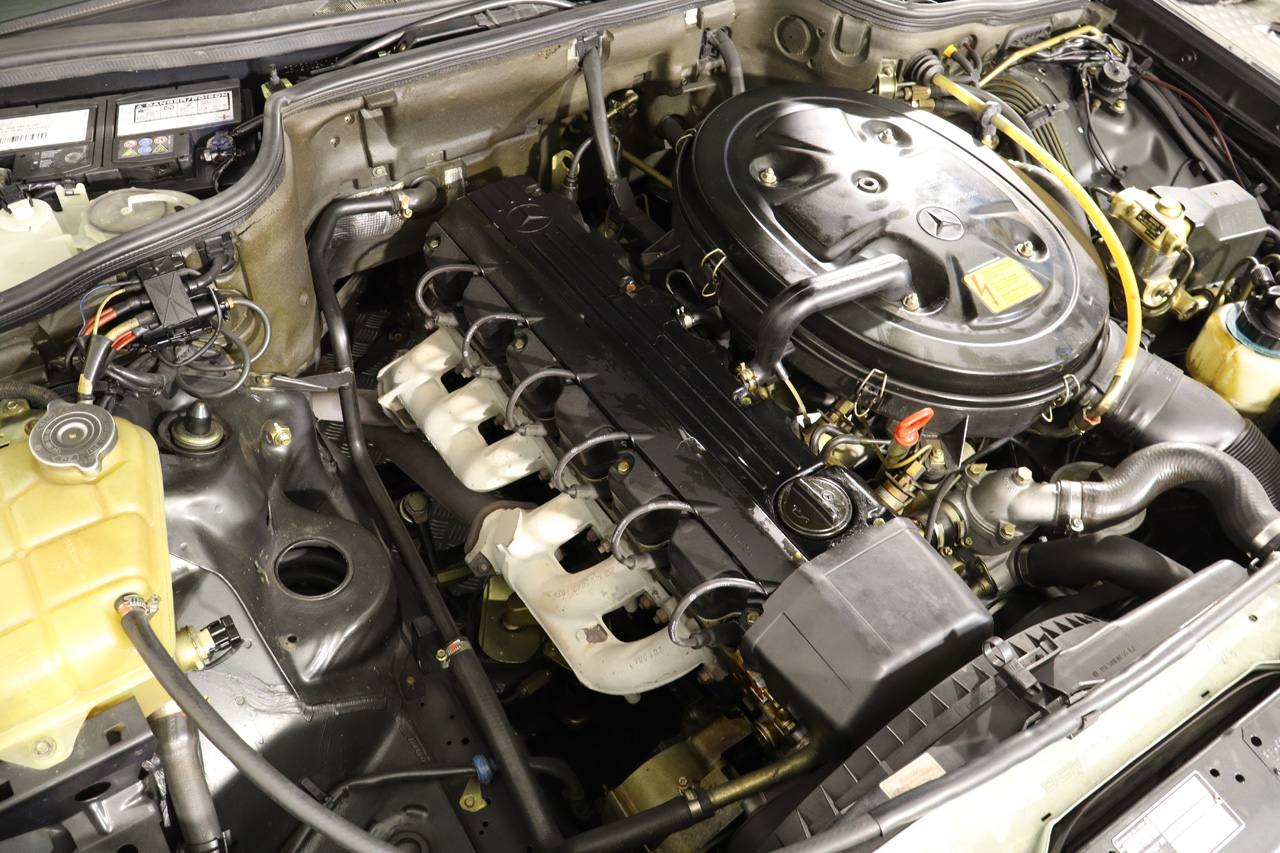 Mercedes Benz 300 SE IMPECABLE 180cv