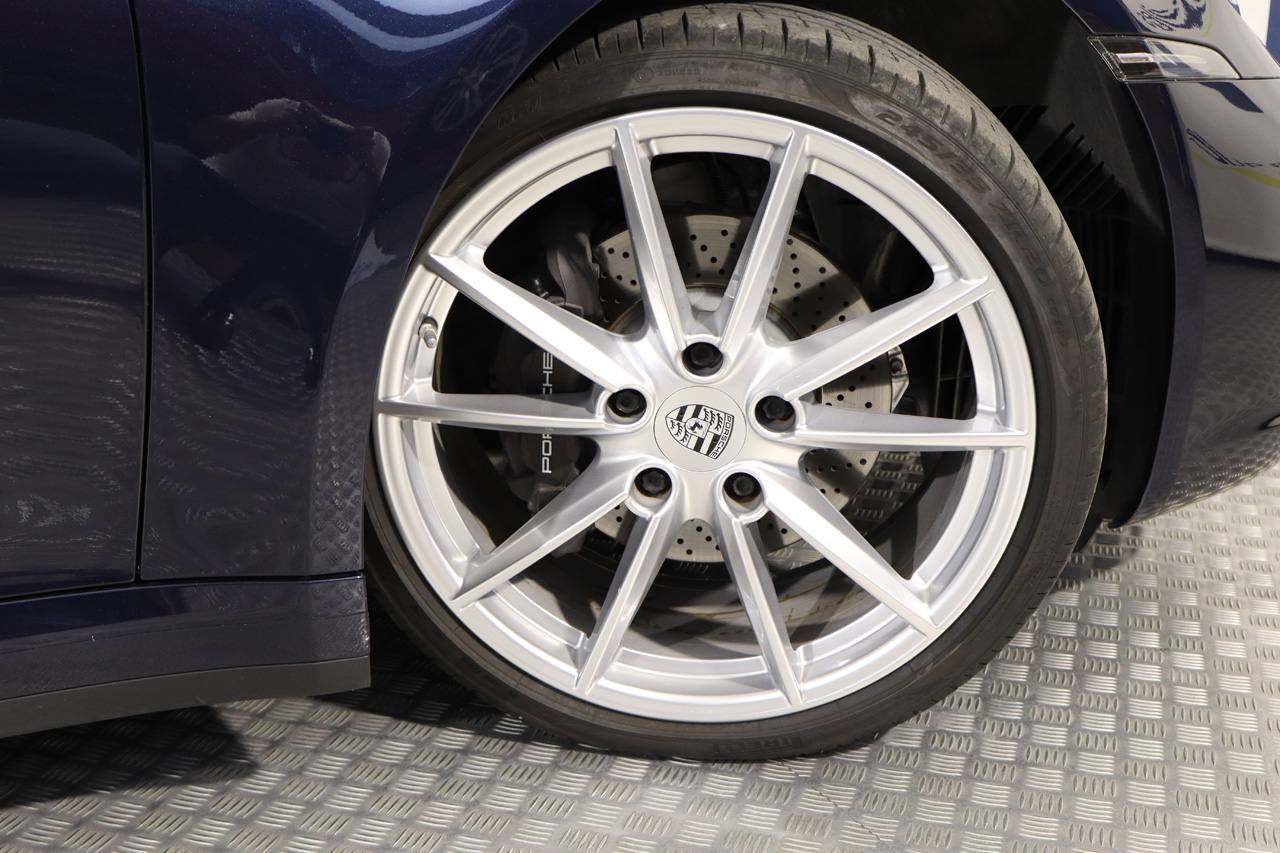 Porsche 911 992 Carrera 4 385cv AUT