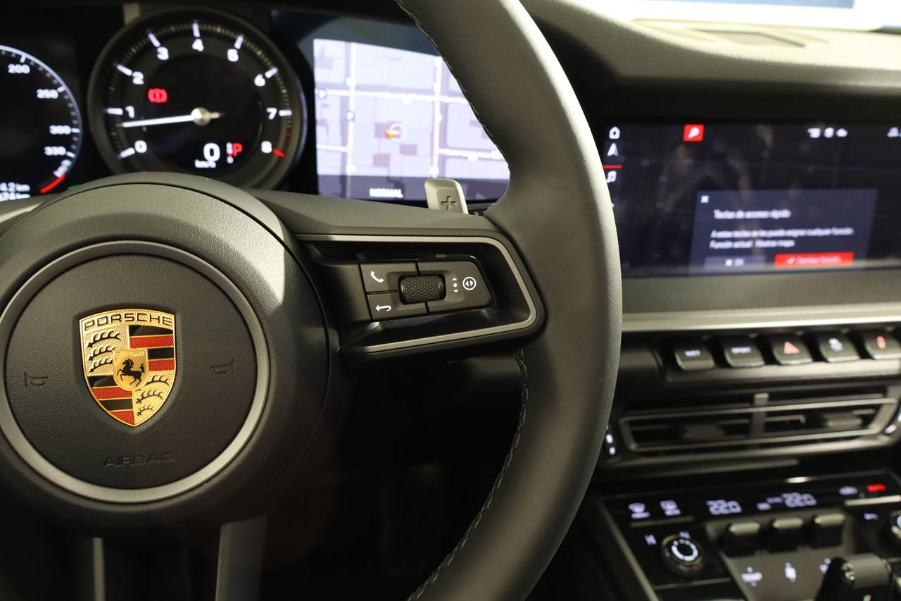 Porsche 911 992 Carrera 4 385cv AUT