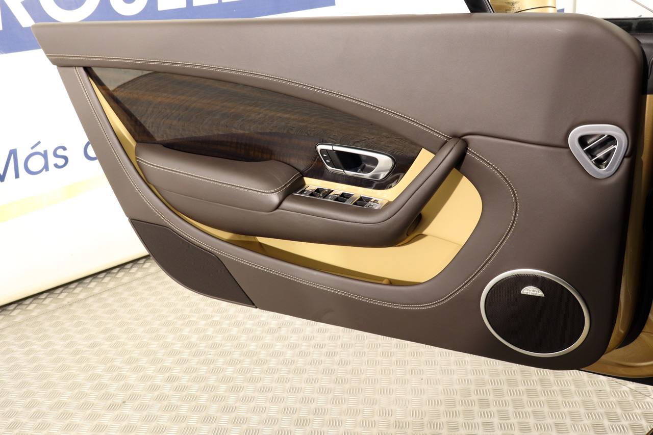 Bentley Continental GTC 6.0 W12 Cabrio 590cv