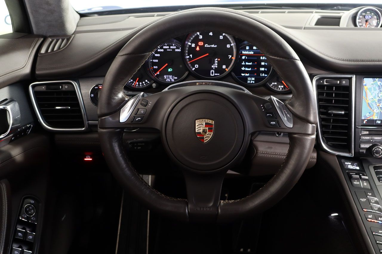 Porsche Panamera Turbo 520cv