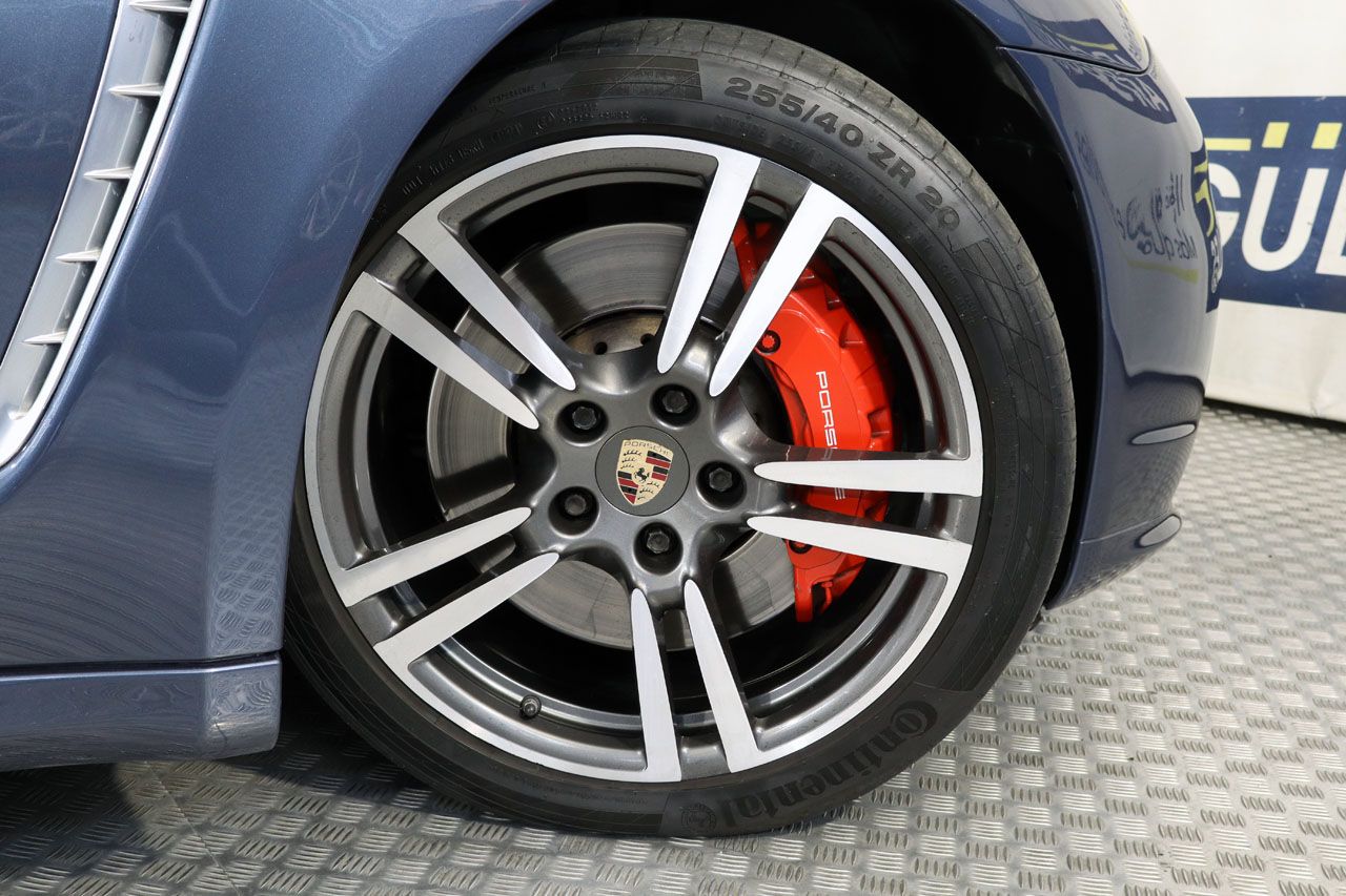 Porsche Panamera Turbo 520cv