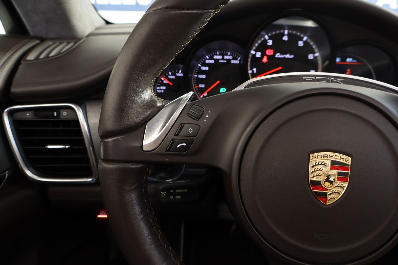 Porsche Panamera Turbo 520cv