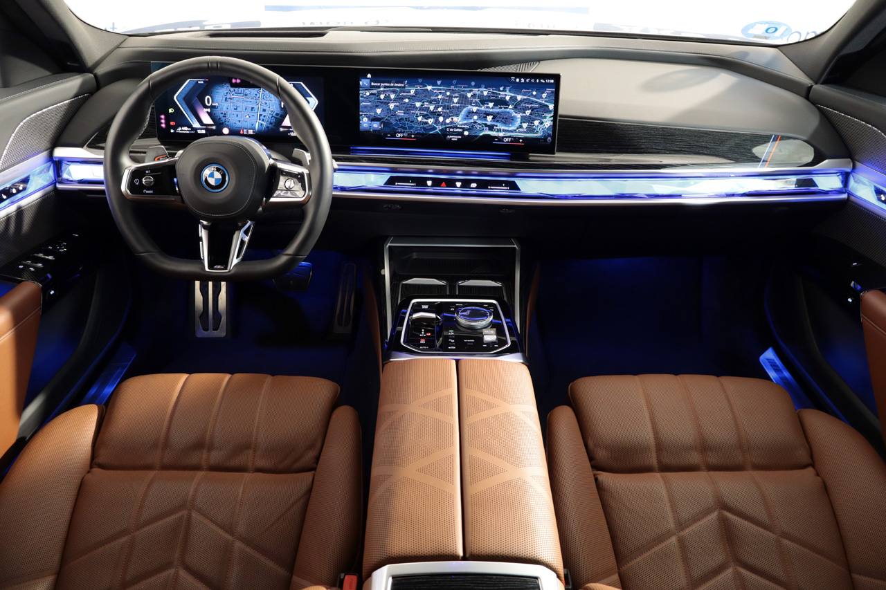 BMW 750 e xDrive M Sport 490cv