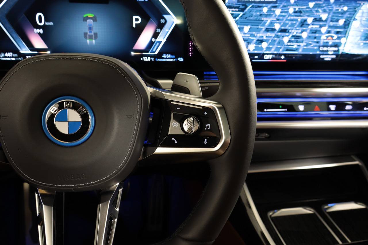 BMW 750 e xDrive M Sport 490cv