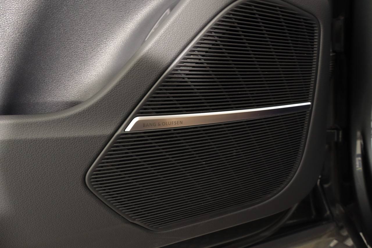 Audi RS Q8 TFSI Quatro FULL Akrapovic 600cv