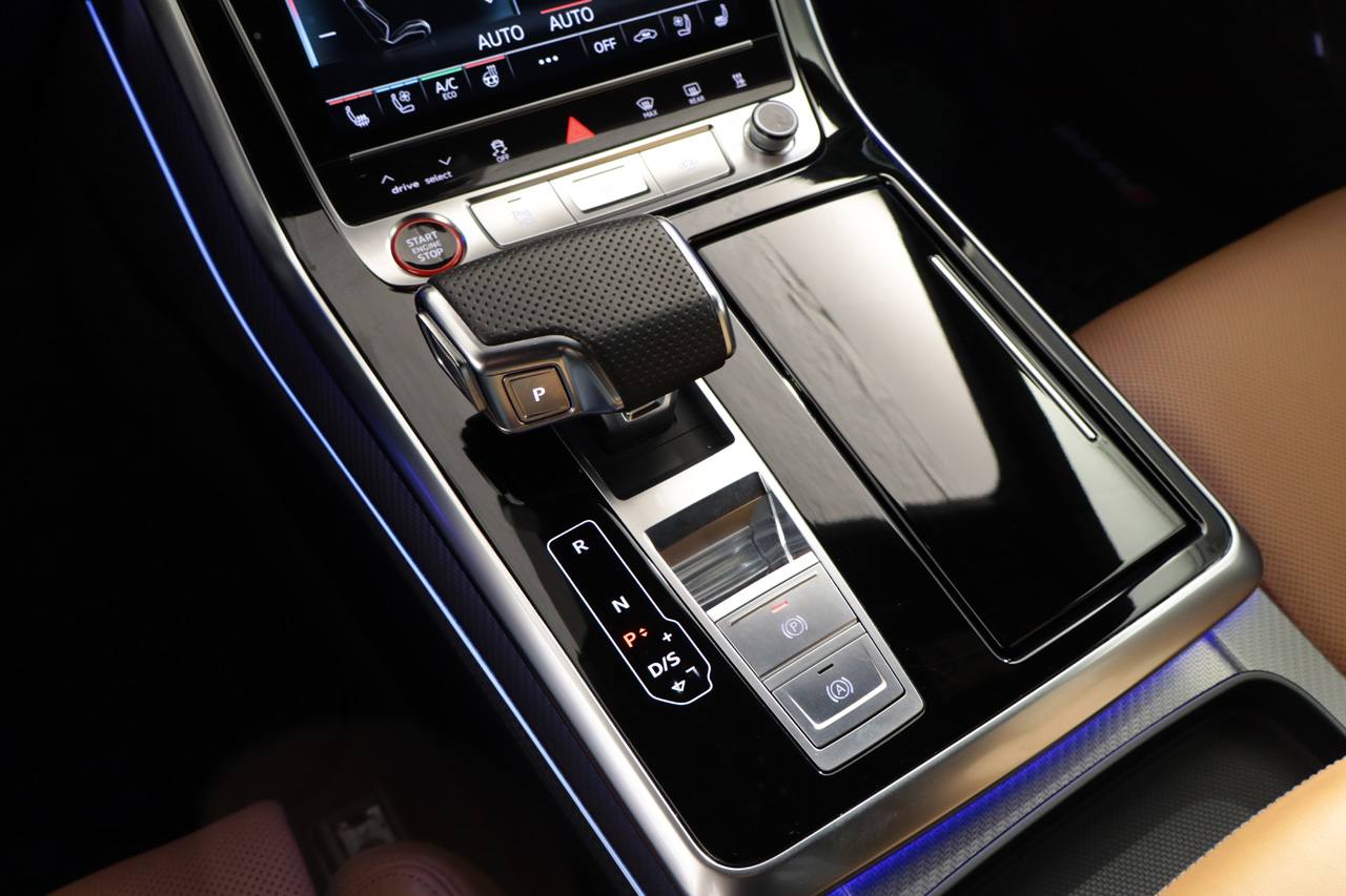 Audi RS Q8 TFSI Quatro FULL Akrapovic 600cv