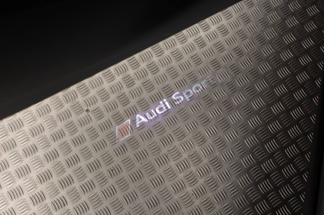 Audi RS Q8 TFSI Quatro FULL Akrapovic 600cv