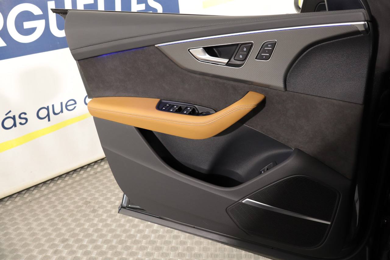 Audi RS Q8 TFSI Quatro FULL Akrapovic 600cv