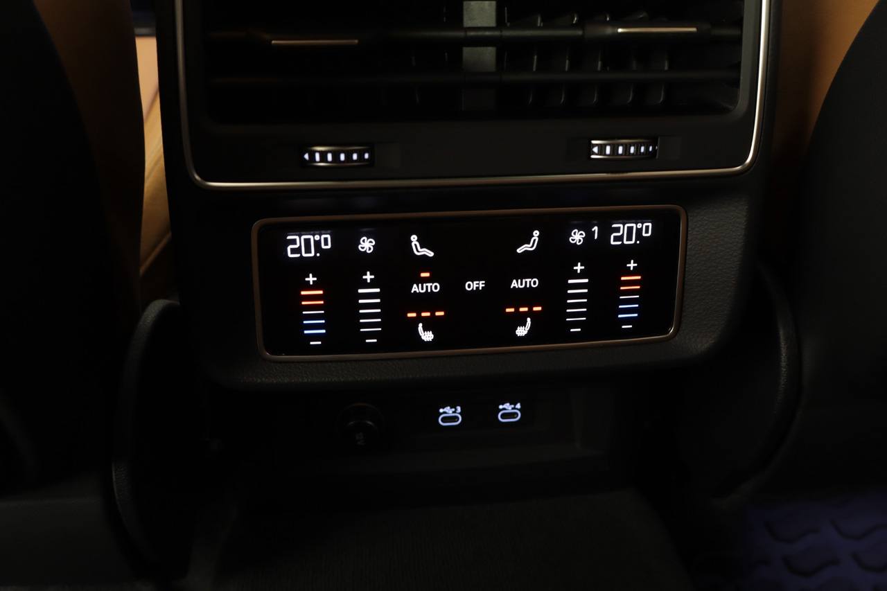 Audi RS Q8 TFSI Quatro FULL Akrapovic 600cv