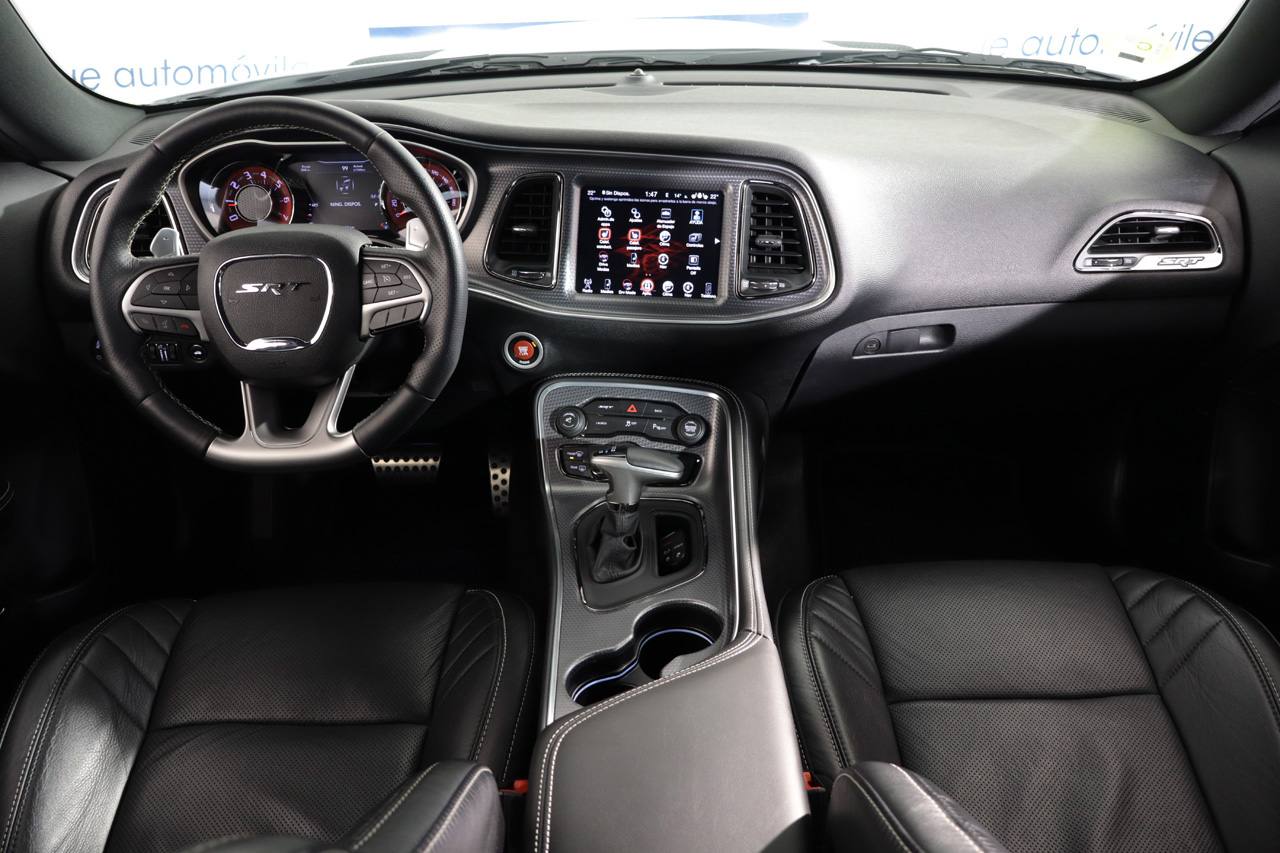 Dodge Challenger SRT 6.2 V8 Hellcat 717cv