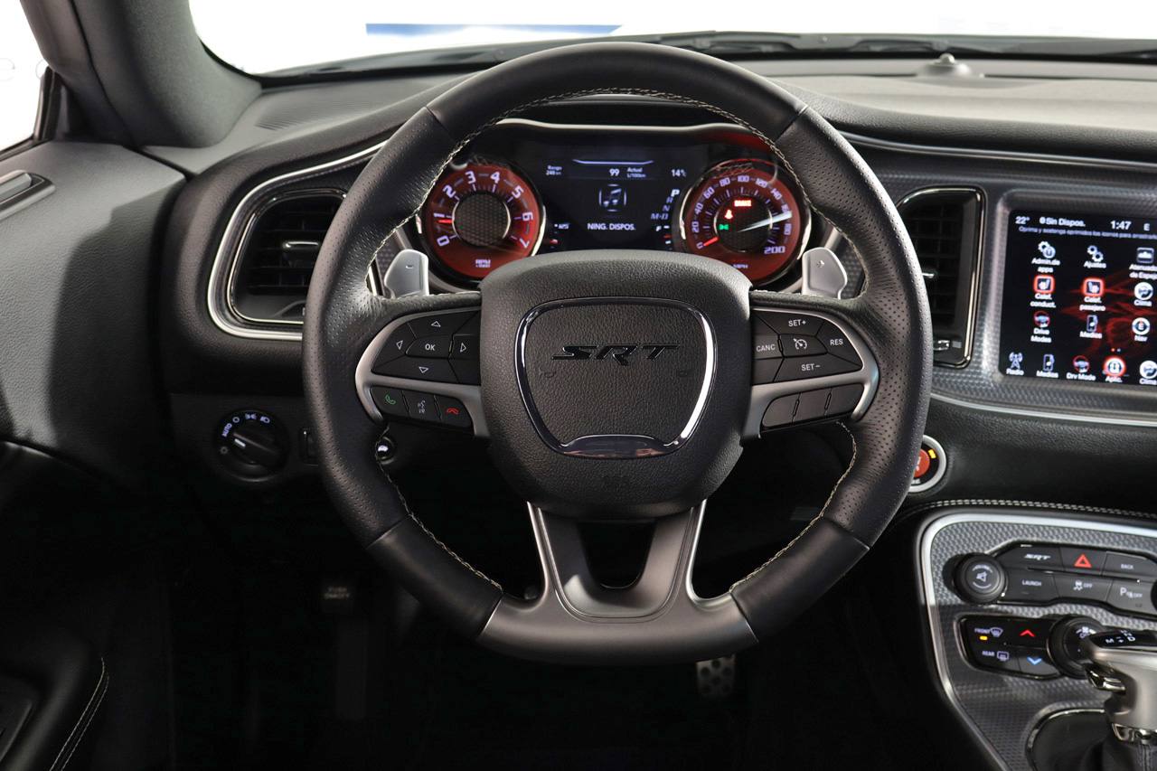 Dodge Challenger SRT 6.2 V8 Hellcat 717cv