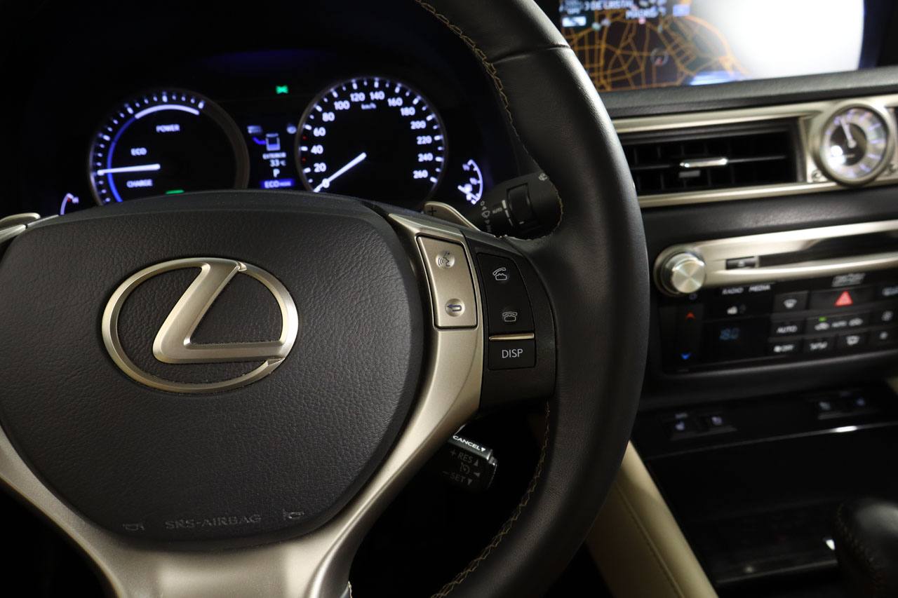 Lexus GS 300h Hybrid Drive 223cv