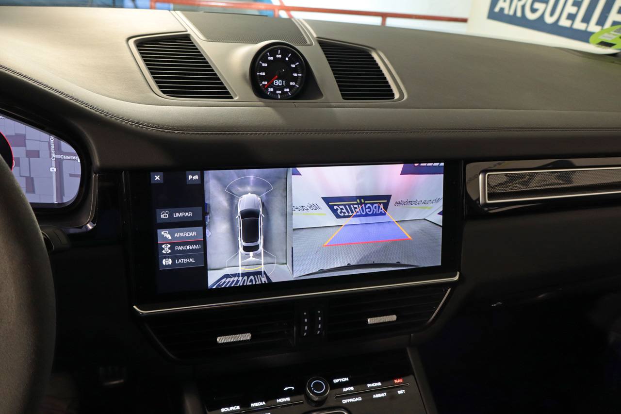 Porsche Cayenne Turbo Coupe 550cv