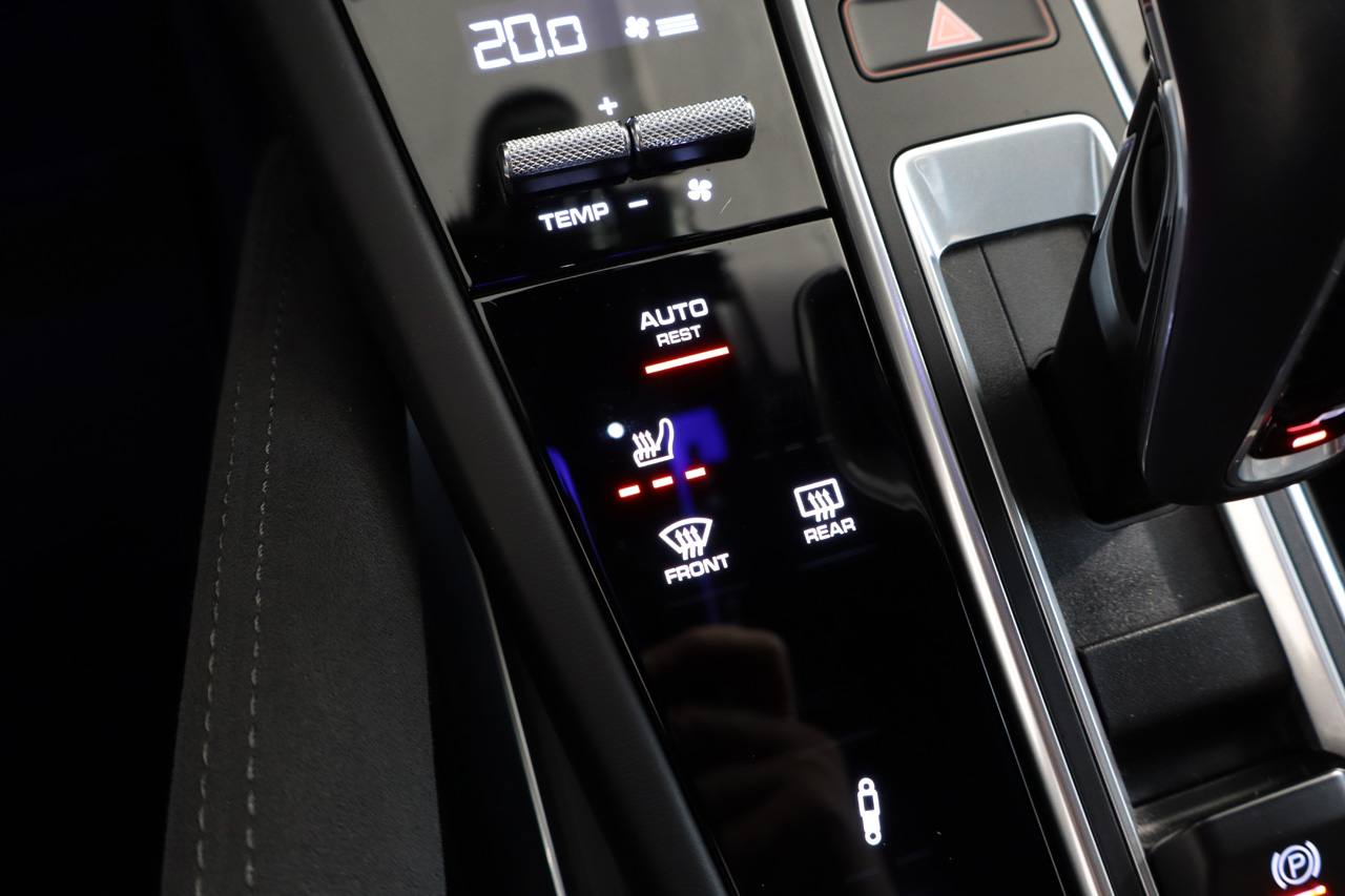 Porsche Cayenne Turbo Coupe 550cv