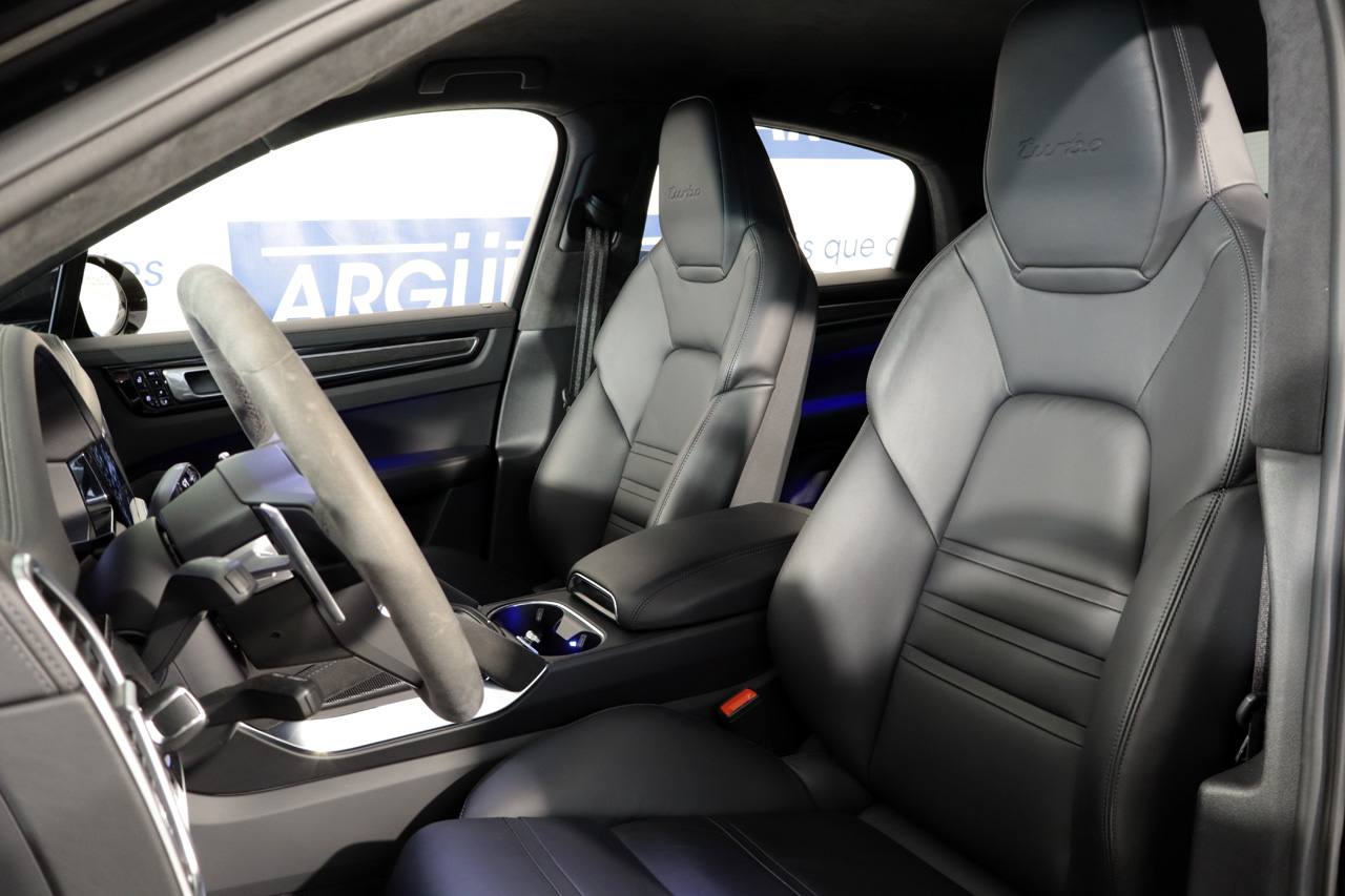 Porsche Cayenne Turbo Coupe 550cv