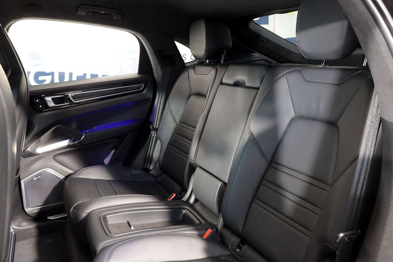 Porsche Cayenne Turbo Coupe 550cv