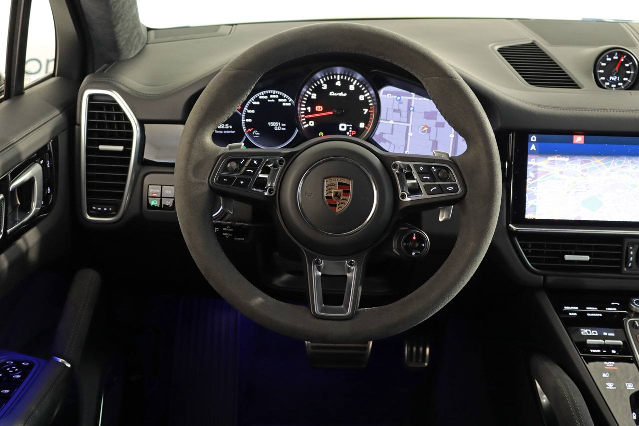 Porsche Cayenne Turbo Coupe 550cv