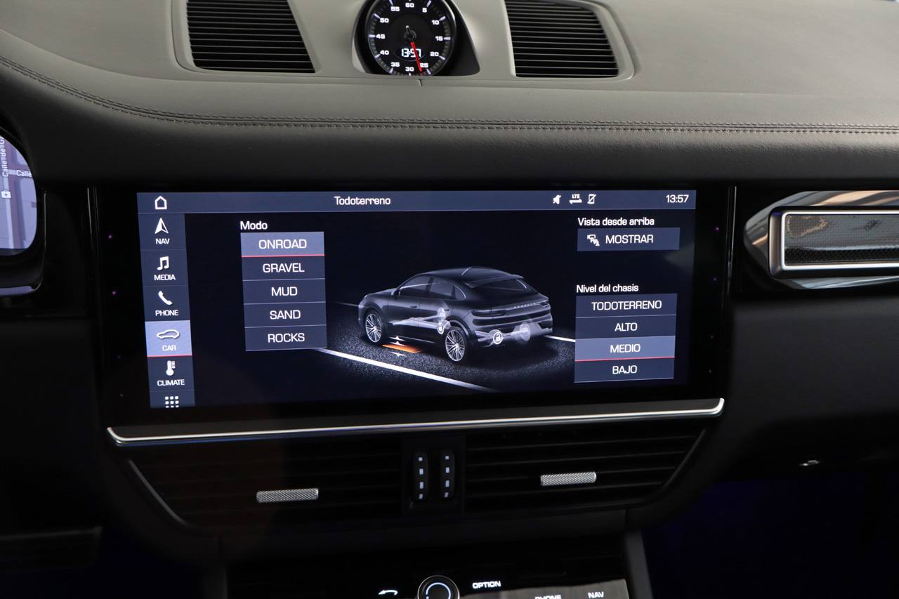 Porsche Cayenne Turbo Coupe 550cv