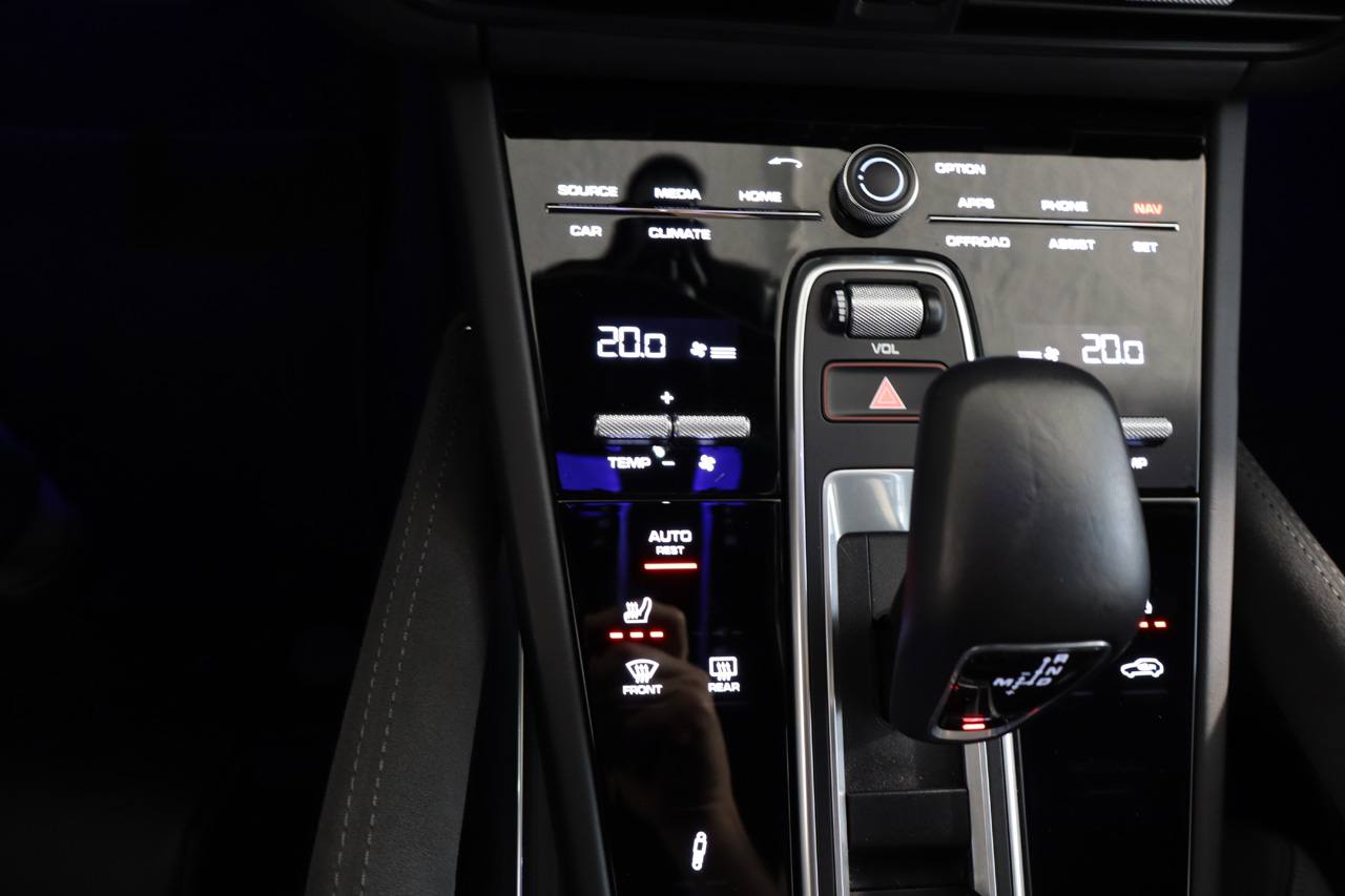 Porsche Cayenne Turbo Coupe 550cv