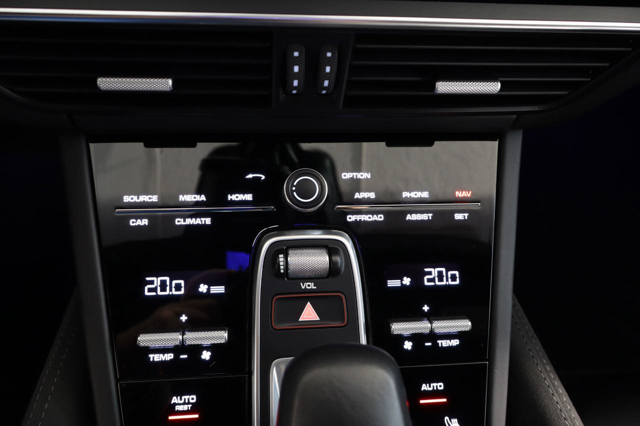 Porsche Cayenne Turbo Coupe 550cv