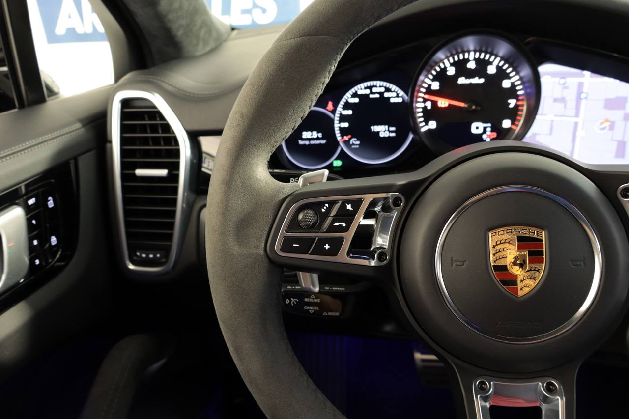 Porsche Cayenne Turbo Coupe 550cv