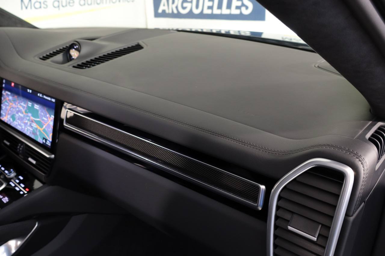 Porsche Cayenne Turbo Coupe 550cv