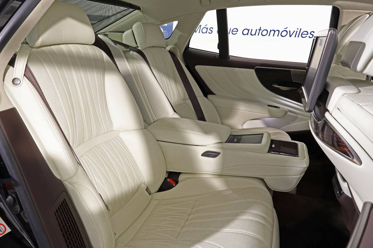 Lexus LS 500 h Executive 4x4 359cv