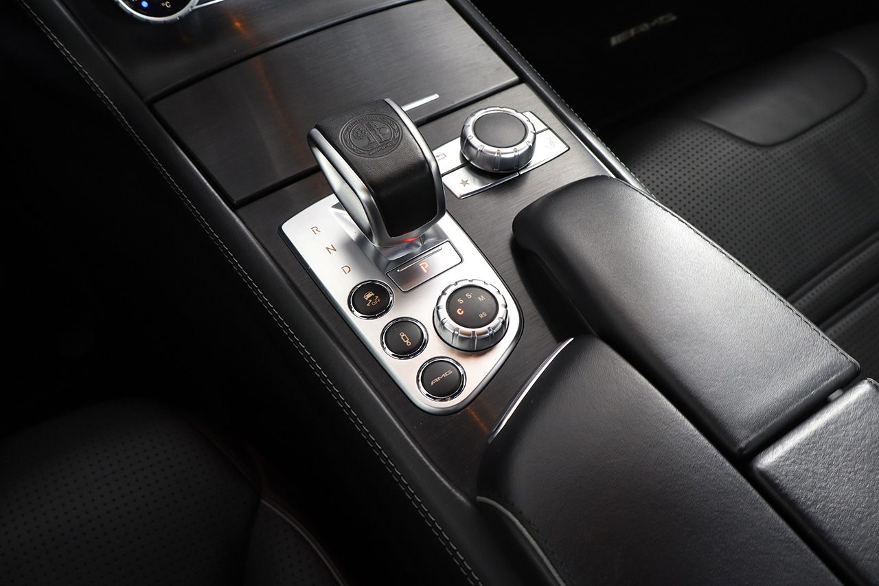 Mercedes Benz SL 63 AMG Performance 564cv