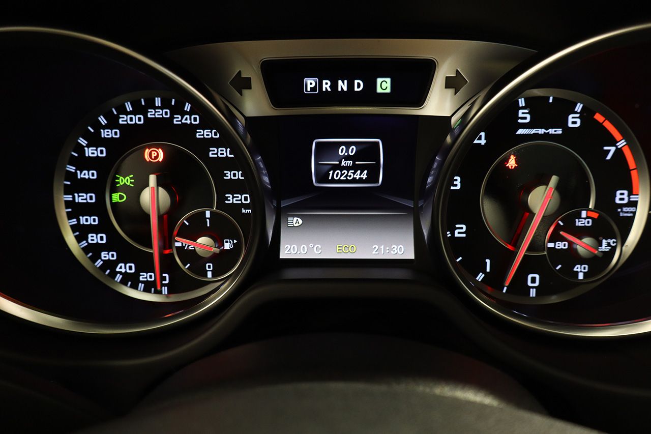 Mercedes Benz SL 63 AMG Performance 564cv