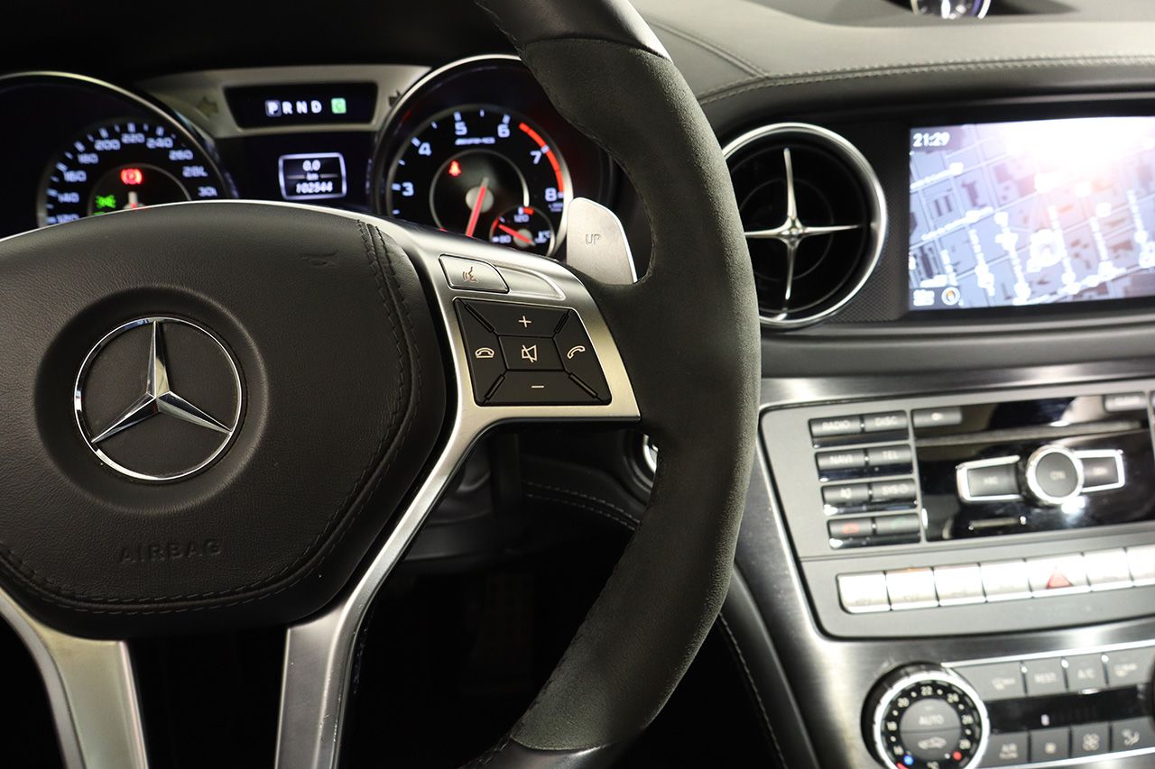 Mercedes Benz SL 63 AMG Performance 564cv