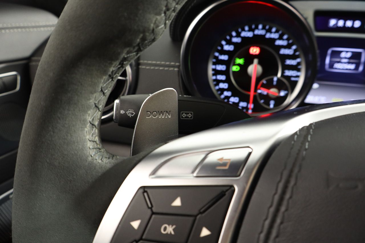 Mercedes Benz SL 63 AMG Performance 564cv