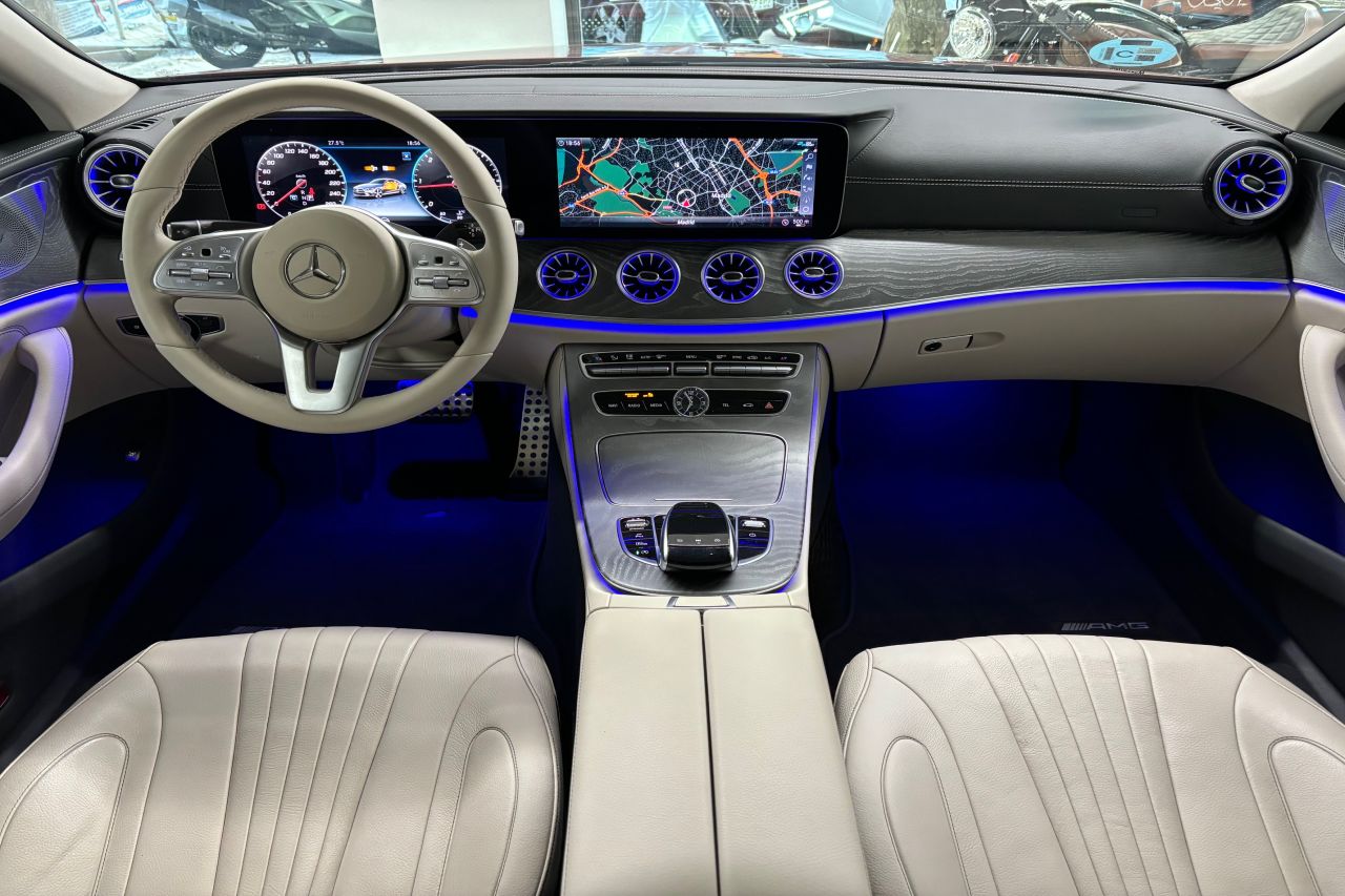 Mercedes Benz CLS 300d AMG Line Premium Plus 245cv