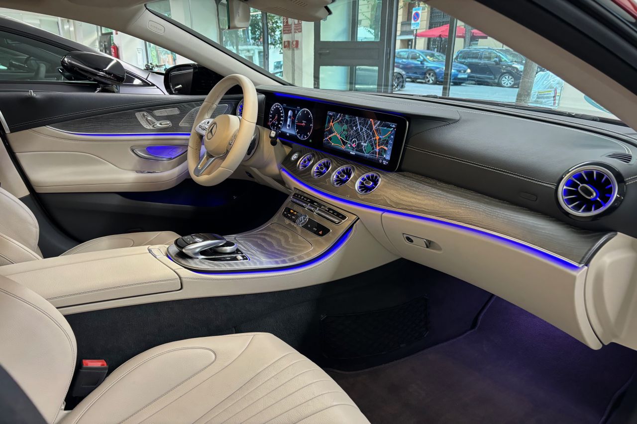 Mercedes Benz CLS 300d AMG Line Premium Plus 245cv