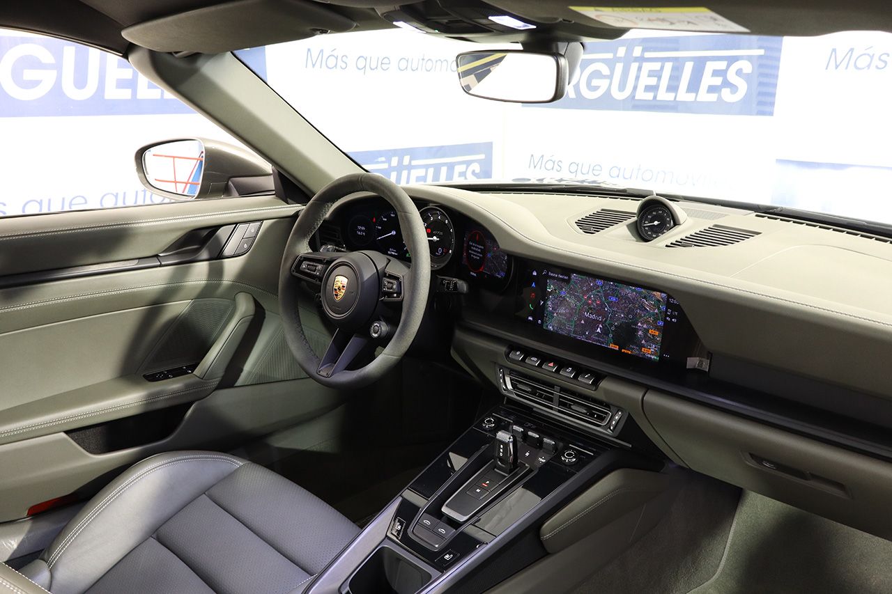 Porsche 911 992 Targa 4 GTS 480cv