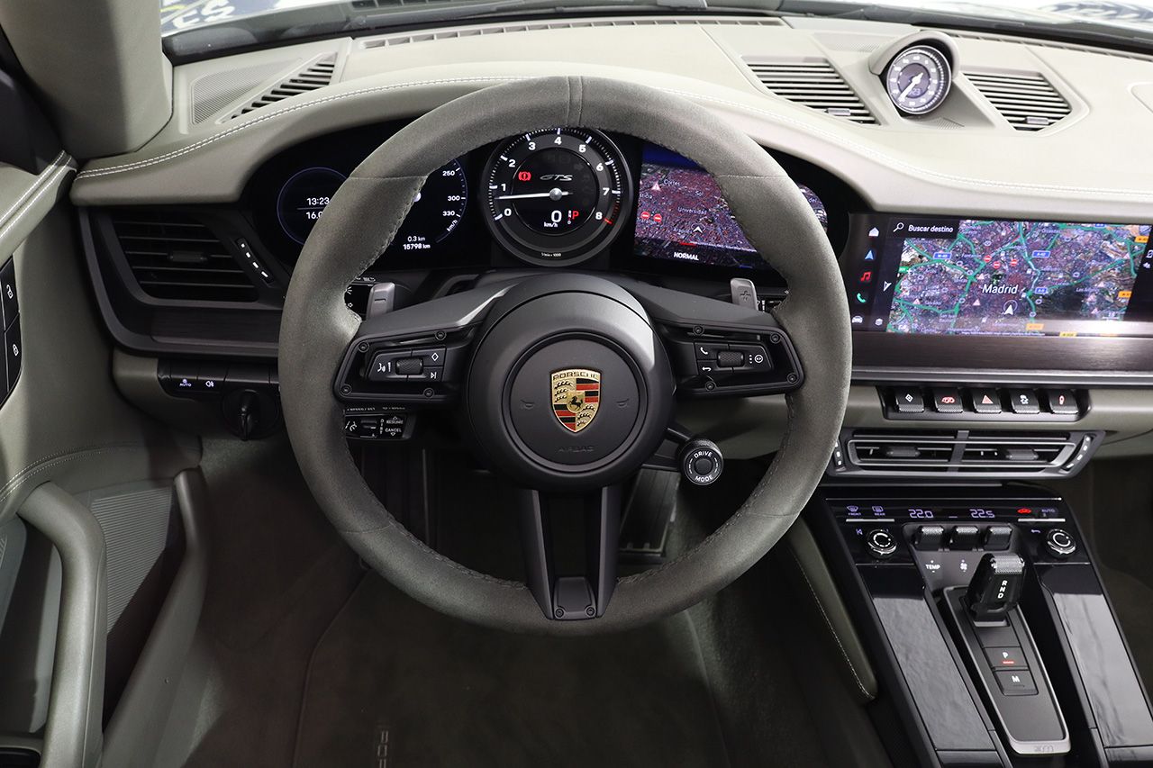 Porsche 911 992 Targa 4 GTS 480cv