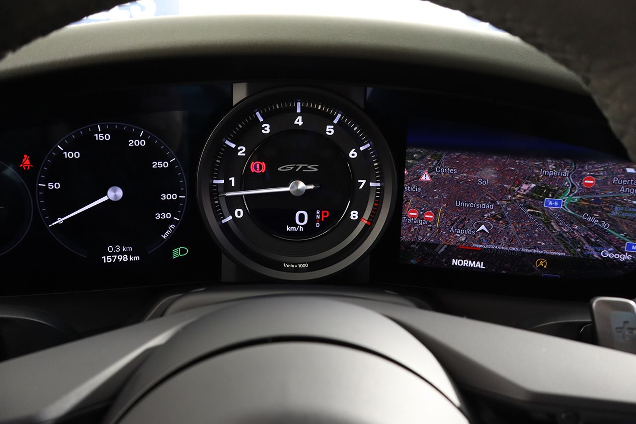 Porsche 911 992 Targa 4 GTS 480cv