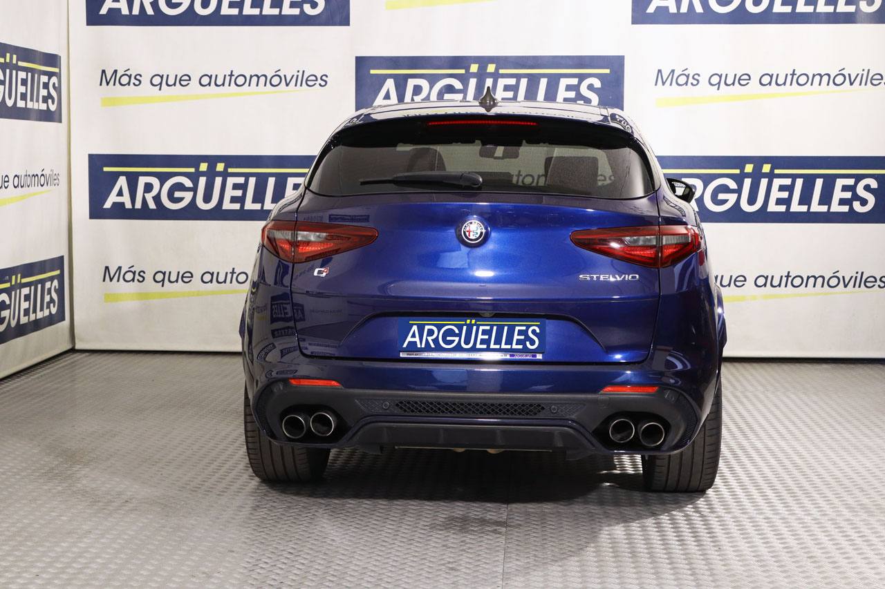 Alfa Romeo Stelvio Quadrifoglio 2.9 V6 Bi-turbo 510cv